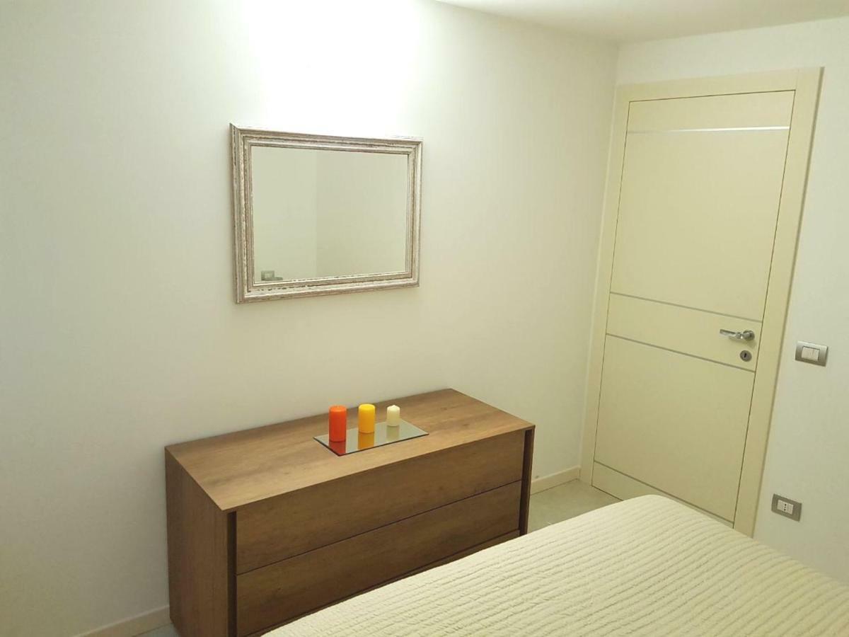 Deluxe Apartments Garda Sirmione Exterior photo