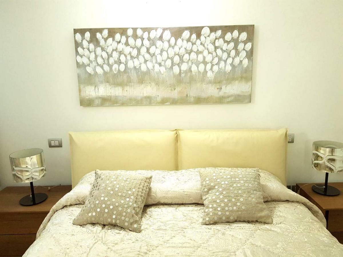 Deluxe Apartments Garda Sirmione Exterior photo