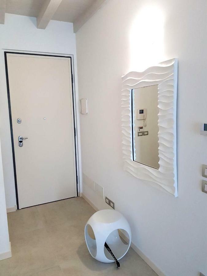 Deluxe Apartments Garda Sirmione Exterior photo