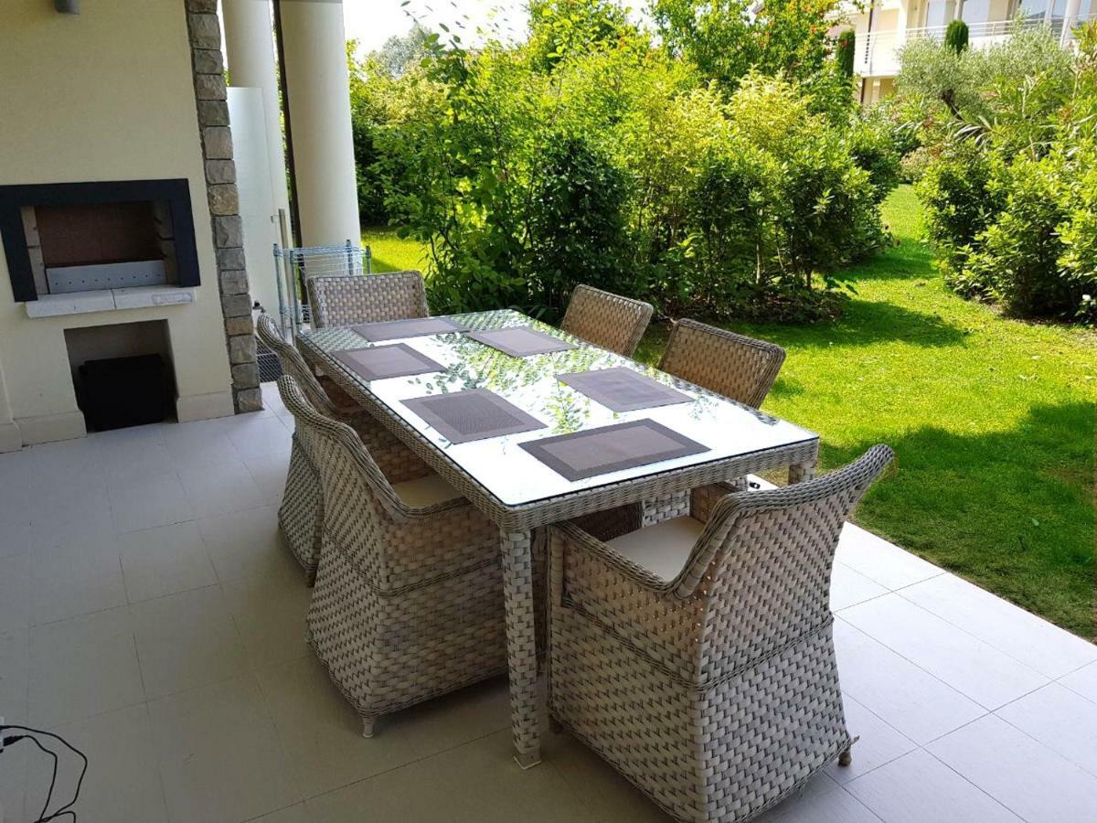Deluxe Apartments Garda Sirmione Exterior photo